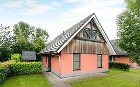 Comfortably Vacation Home At Slotermeer Lake